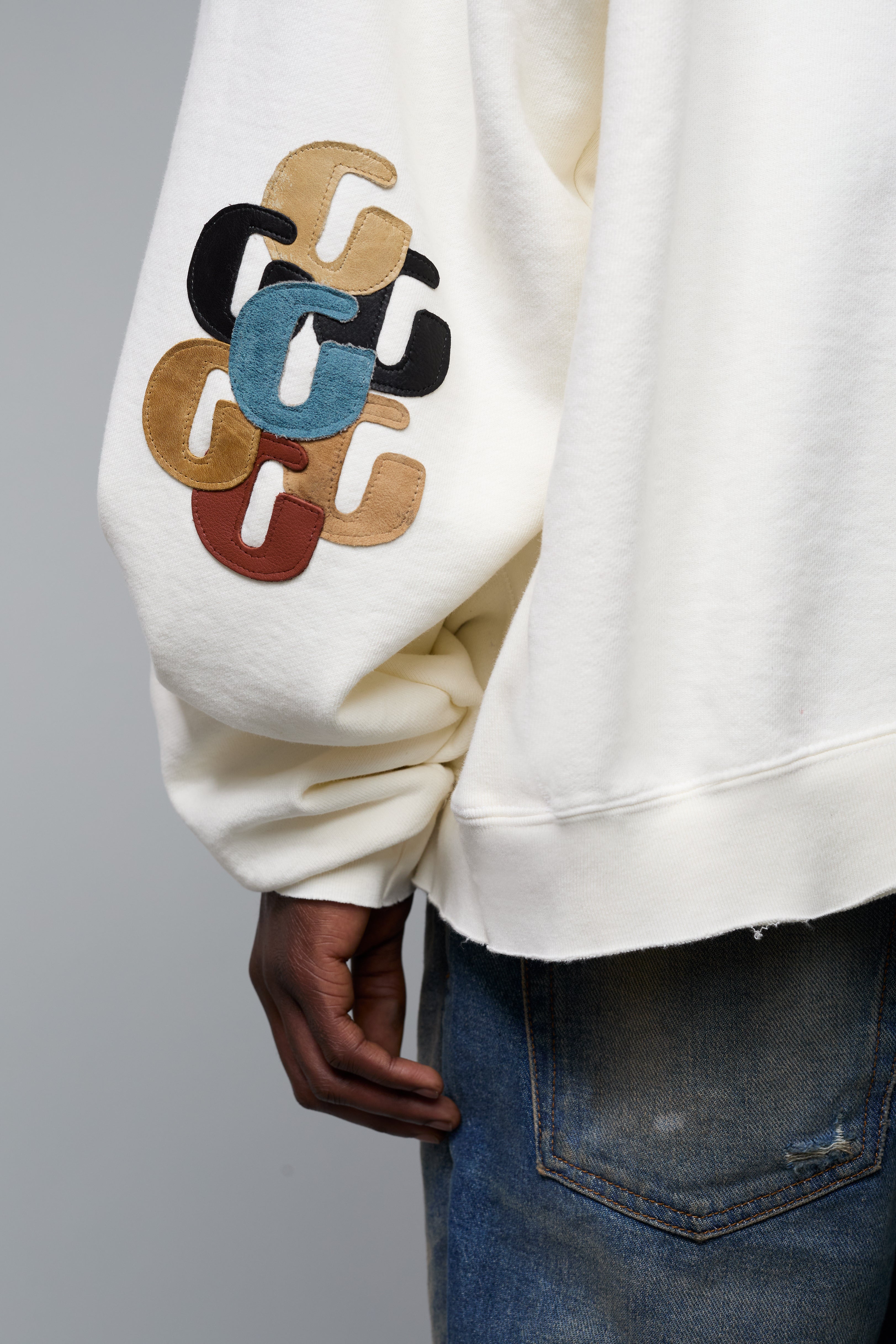STUDIO HOODIE