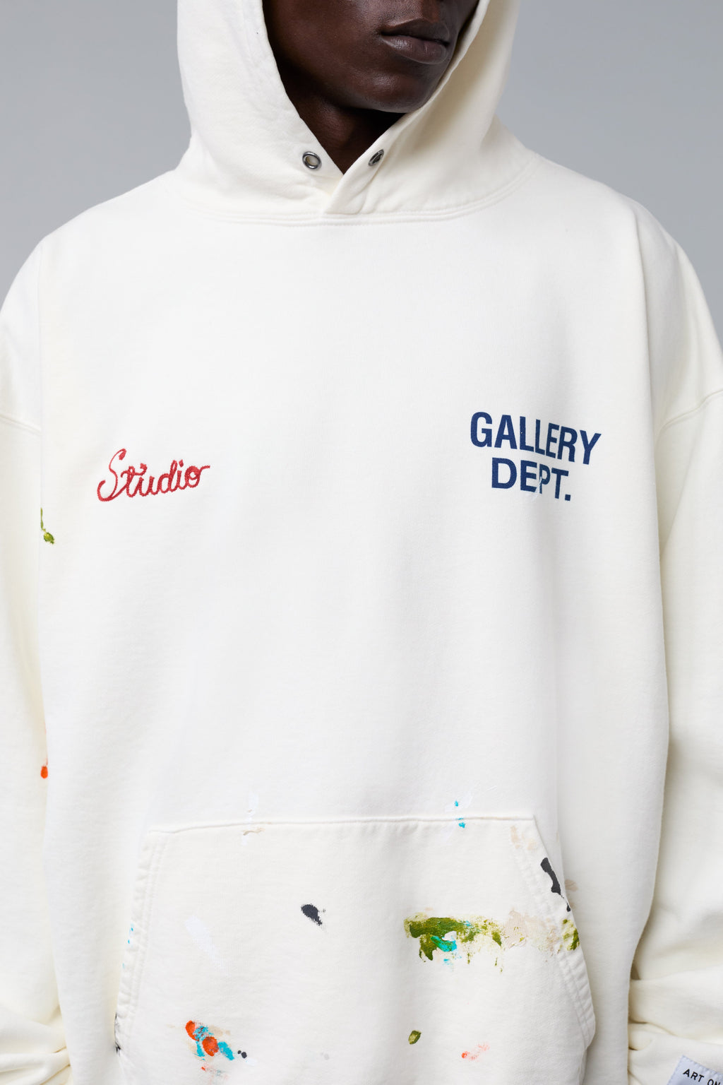 STUDIO HOODIE